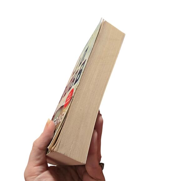 LEVERAGE IN DEATH J.D. Robb In Death Book 47 First Paperback Edition - Picture 2 of 7